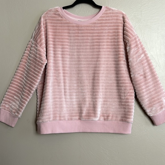 A.N.A. Women’s Textured Fleece Sweater. Size Large. - Picture 2 of 8
